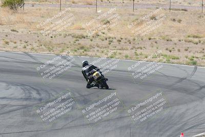 media/Apr-20-2025-AHRMA (Sun) [[393a79c373]]/Race/Group 11 early race/Turn 4b/